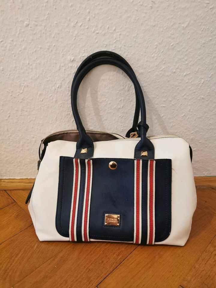 Handtasche l. Credi Damen weiß blau rot Accessoire in München