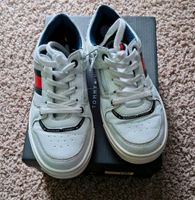 Tommy Hilfiger Schuhe Jungen, Gr. 34 Brandenburg - Cottbus Vorschau