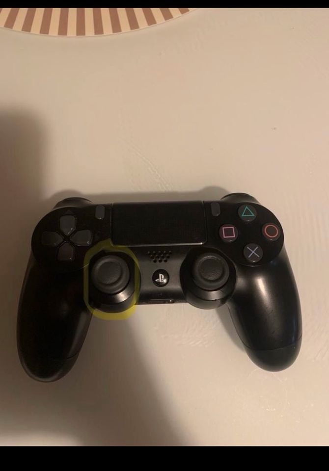 Playstation 4 Controller (L3 Taste leicht Defekt) in Oberhausen