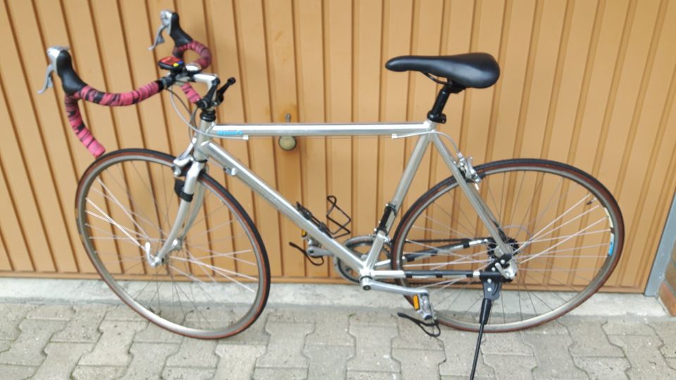 Rennrad Rennmaschine 28 Zoll HAHNE O 21-Gang in Jembke