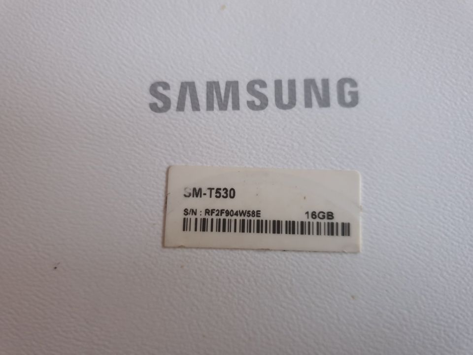 Samsung Galaxy Tab 4 SM-T530 16GB in Wettin-Löbejün