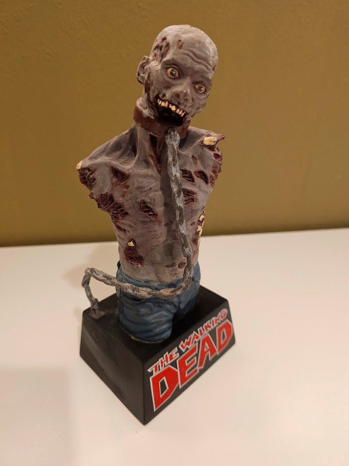 The Walking Dead Zombie Spardose / Robert Kirkman / 2013 in Mainhausen