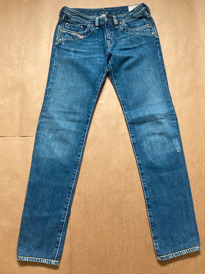 Jeans Hose von Diesel in Duisburg