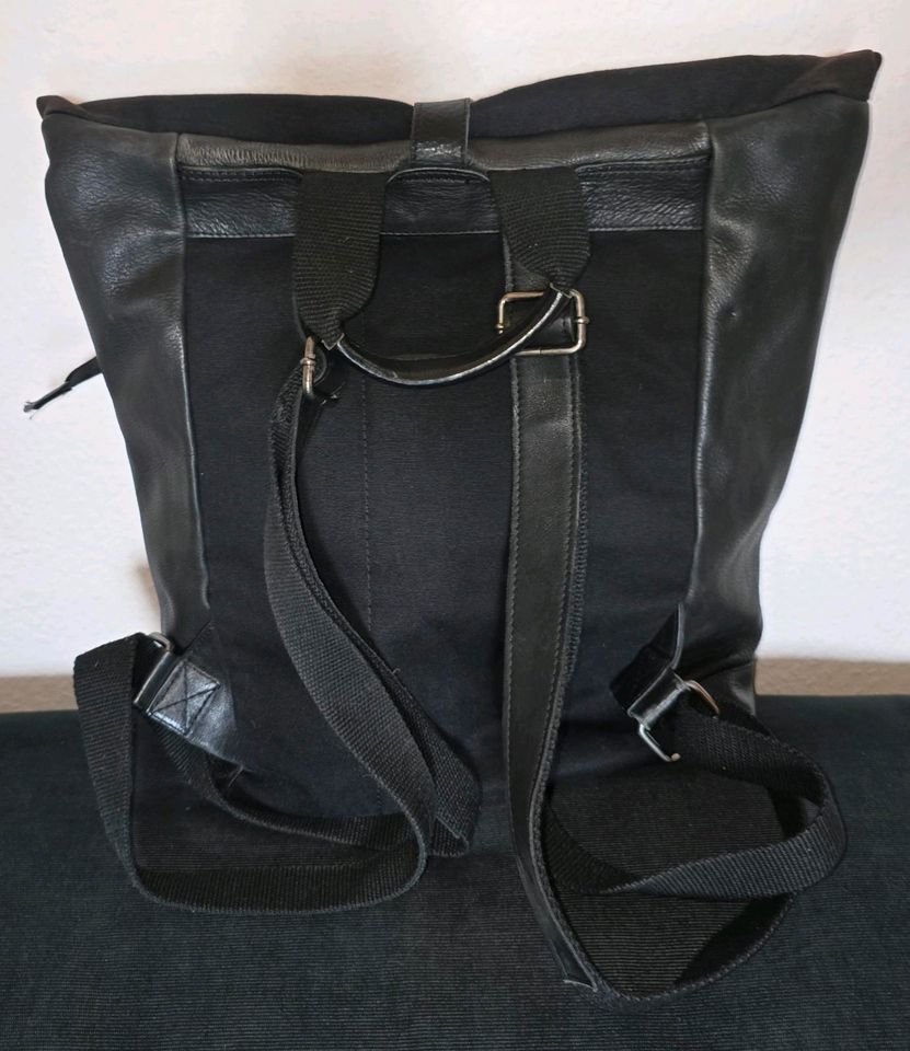 The Skandinavian Brand Echtleder Rucksack in Berlin