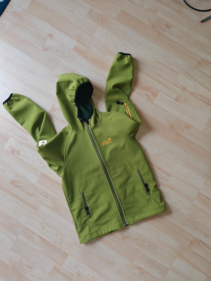 140 jack wolfskin softshell Jacke apfelgrün in Herford