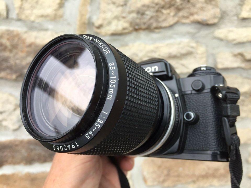 Nikon FE Black mit Zoom-Nikkor 35-105 mm f 3.5-4.5 in Sprockhövel