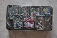 Yu-Gi-Oh 25th Anniversary Tin Dueling Heroes - 1. Auflage Deutsch Kr. Passau - Passau Vorschau