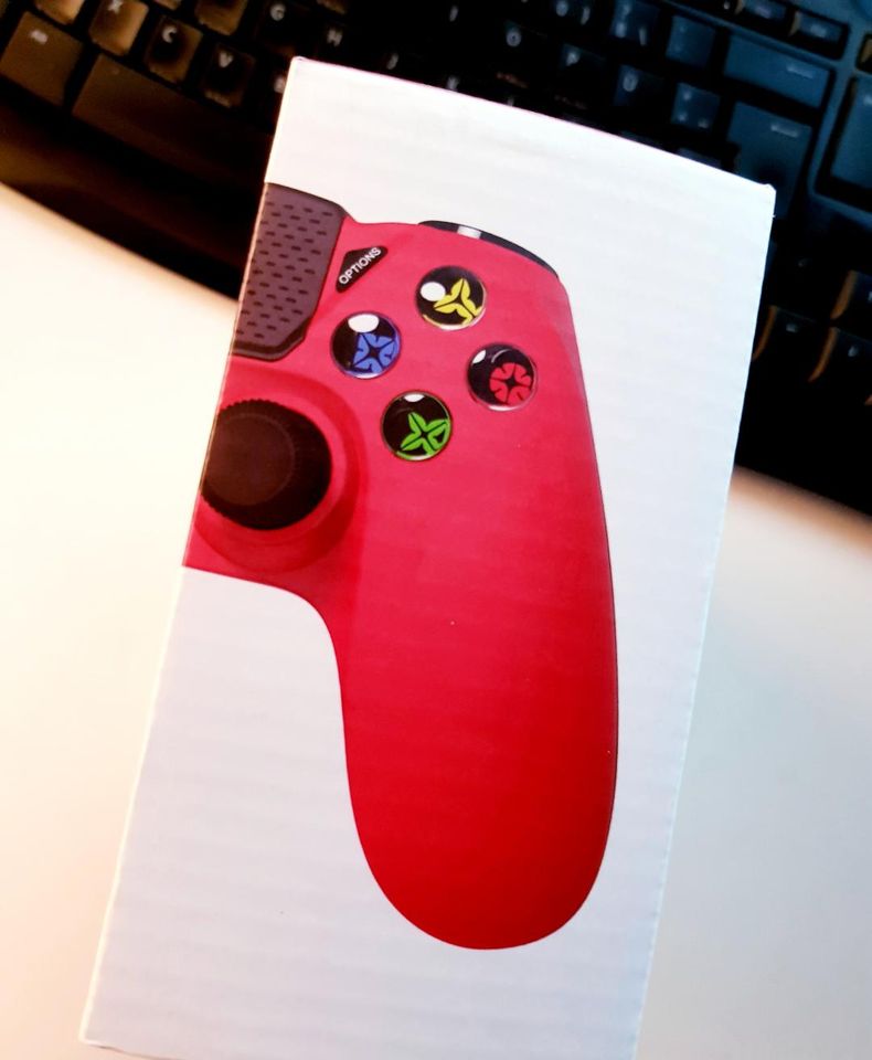 Controller für PS4 – Magma Red- rot NEU OVP. in München