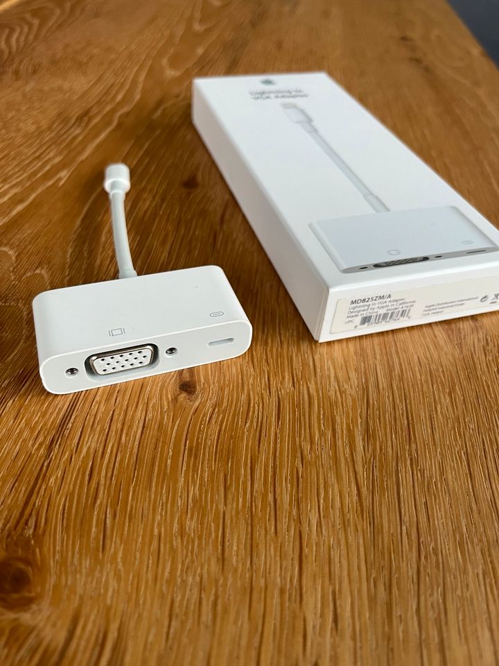 Apple Adapter Lightning VGA in Wilhelmshaven