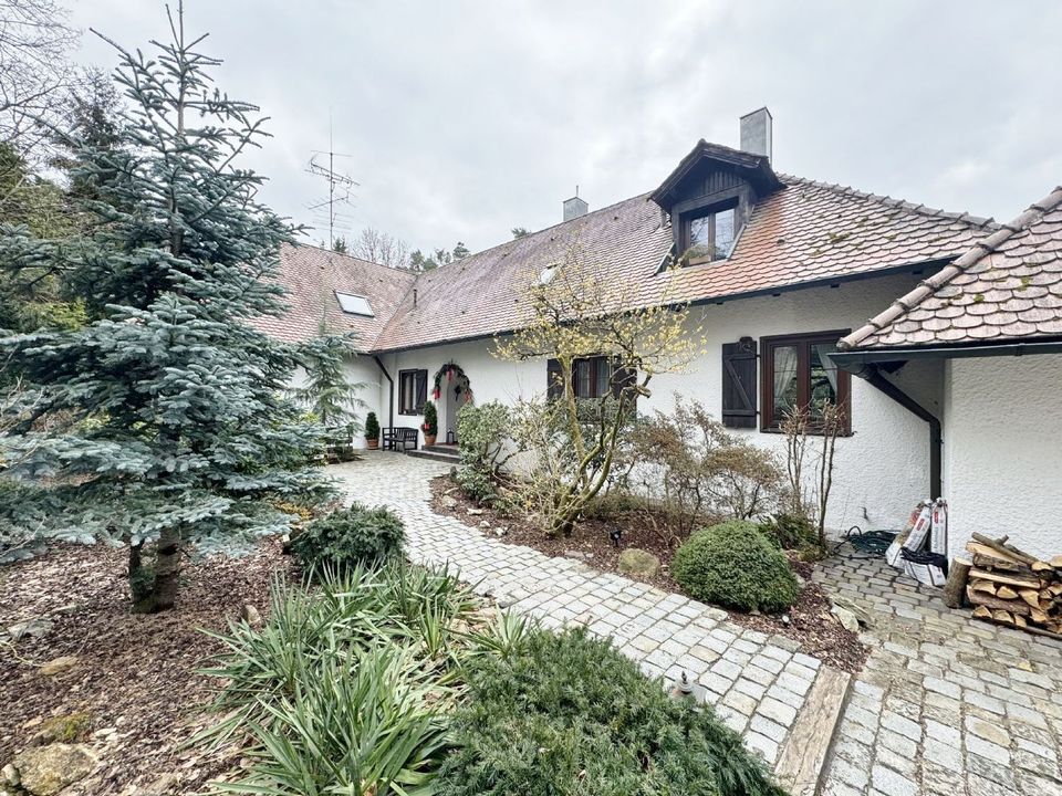 Exklusive Villa mit großem Garten, Pool und Sauna im schönen Schwabach-Dietersdorf in Schwabach