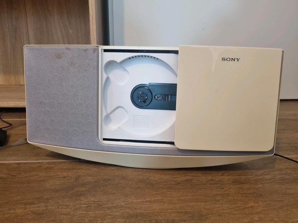 Sony CD Radio mit USB Eingang in Wettin-Löbejün