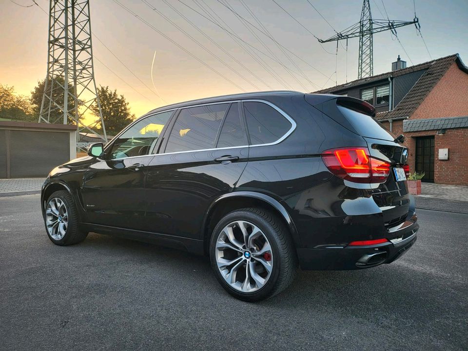 BMW X5 50iX in Thum