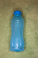 Tupperware Trinkflasche 1 Liter Blau Sachsen - Glauchau Vorschau
