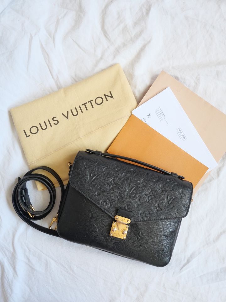 Louis Vuitton Metis Schwarz Empreinte Monogramm Pochette Fullset in München