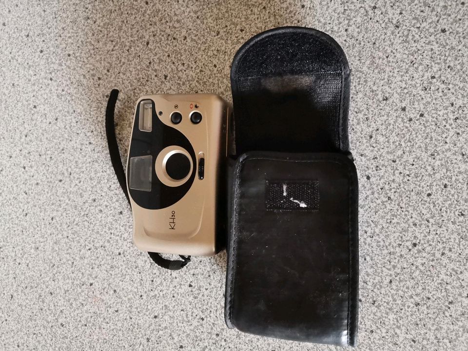 Analog Fotoapparat KH30 mit Tasche in Weitefeld