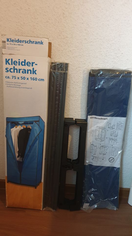 mobiler Kleiderschrank 75x50x160 in Dresden