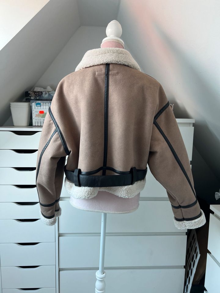 Zara Velour Wildleder Jacke mit Teddyfell Größe XL braun in Altena