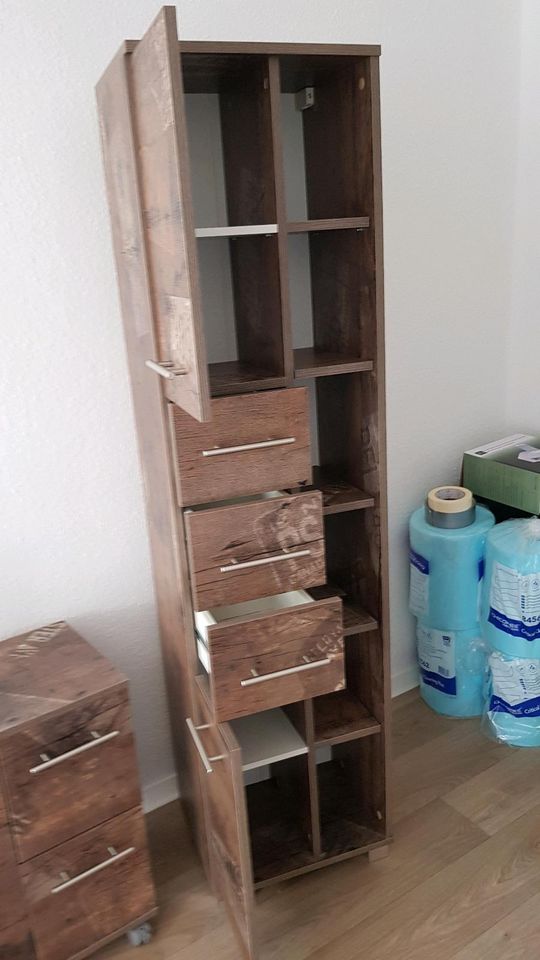 Badschrank zu verkaufen in Berlin