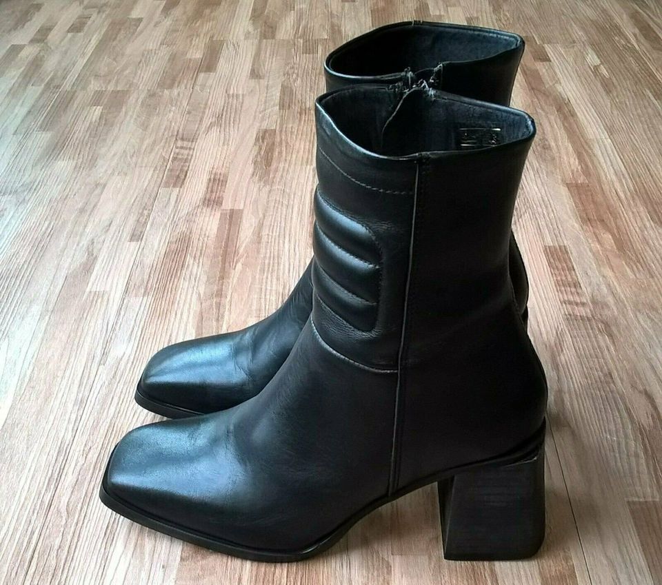 ZIGN Stiefeletten Boots Damen - Neuwertig - 37 - schwarz in  Nordrhein-Westfalen - Neuss | eBay Kleinanzeigen ist jetzt Kleinanzeigen