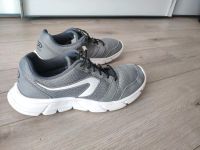 Leichte Graue Turnschuhe Größe 39 Brandenburg - Lübben Vorschau