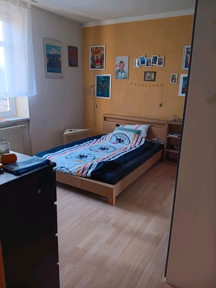 Helle 3-Raum-Wohnung in Triptis von privat in Triptis