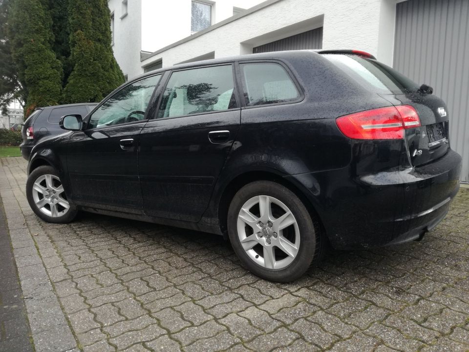 Audi A3 1,6 75 KW Sportback Klima Sitzheizung PDC Tempomat 1.Hd in Soest