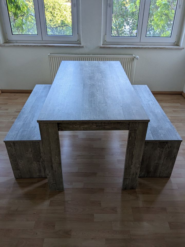 Esstisch mit 2 Bänken, grau (Betonfarben) - guter Zustand in Rathenow