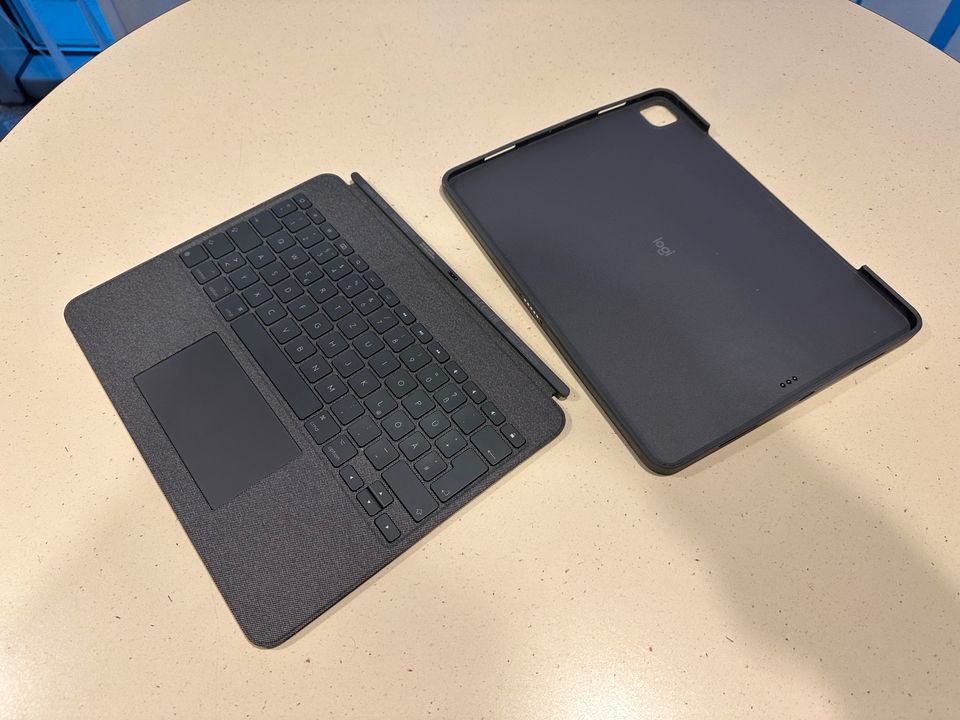 Logitech Combo Zouch 12.9 für IPAD PRO in Vöhrenbach