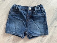 Neuwertige Jeans Shorts von H&M, Gr. 80 Niedersachsen - Wilhelmshaven Vorschau