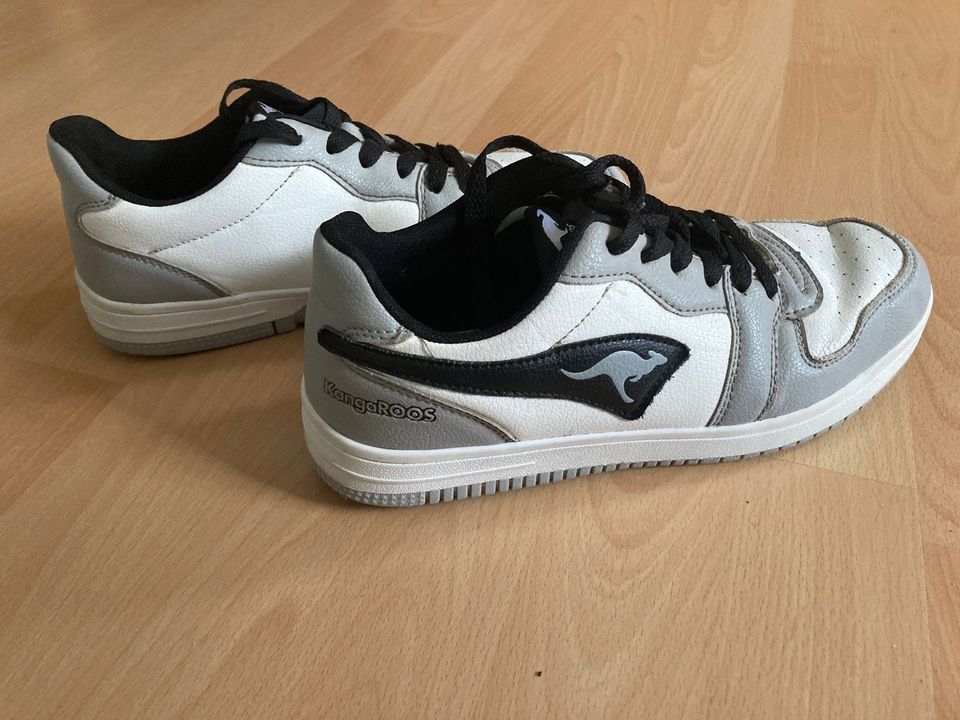 Kangaroos Sneaker Größe 38 in Hanau