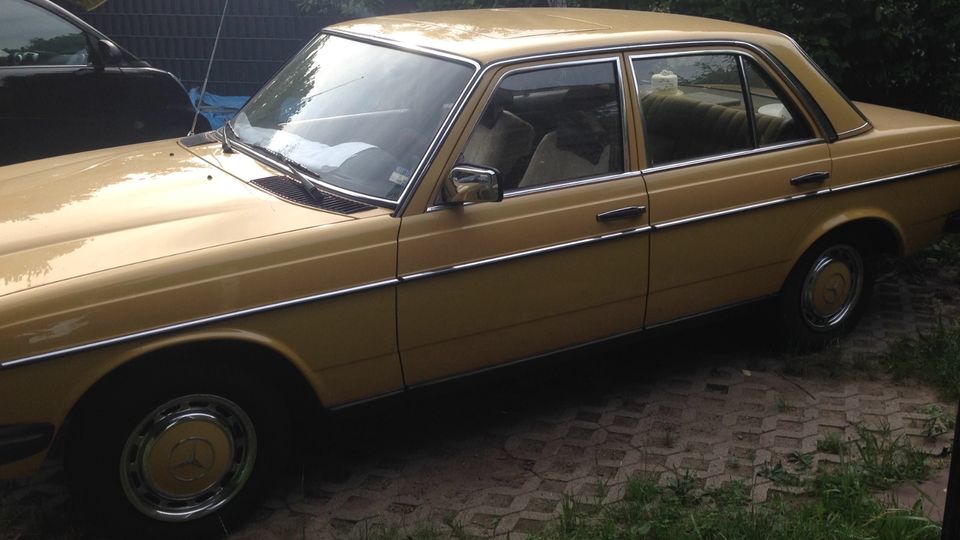 Daimler-Benz Mercedes 240D W123 H-Zulassung in Birkenfeld