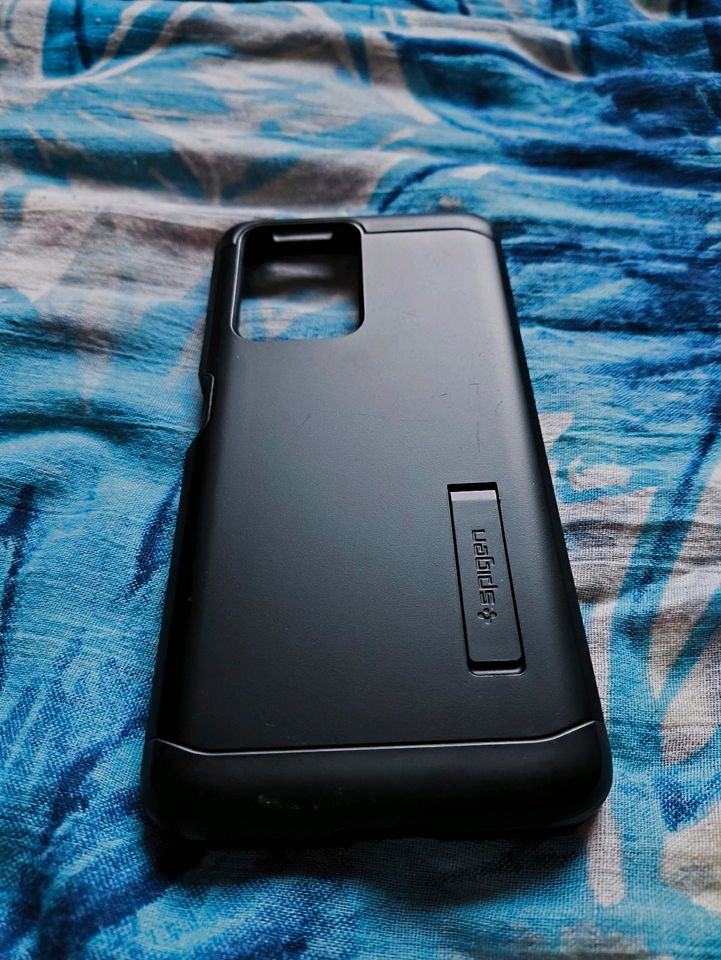 Spigen Tough Armor für Xiaomi 11T / Pro in Berlin