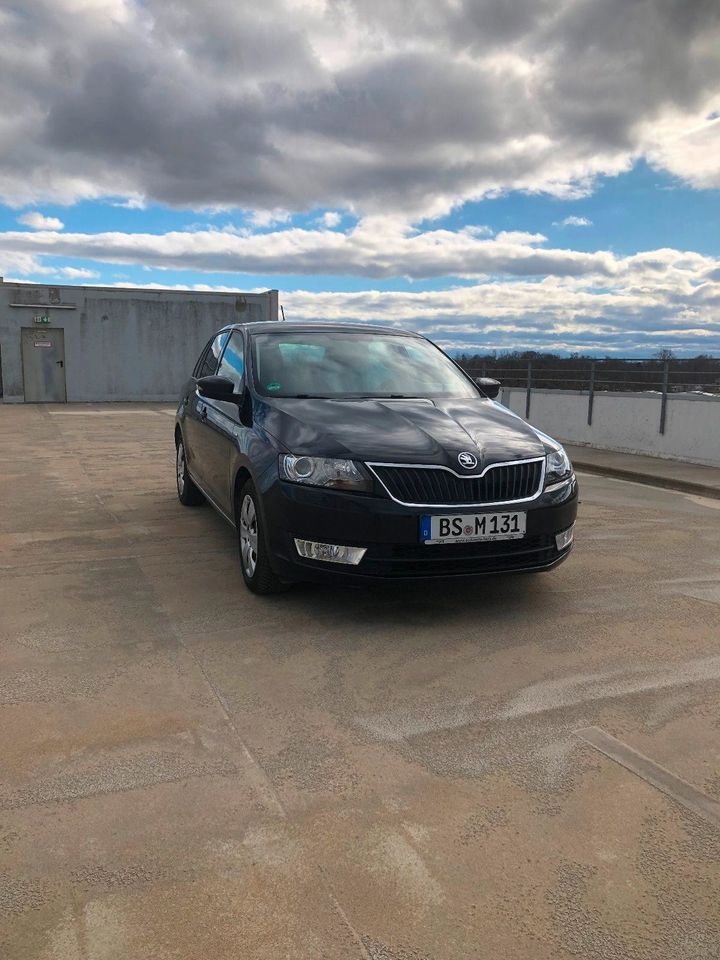 Skoda Rapid Spaceback 1.4 TSI Drive in Braunschweig