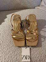 Zara Sandalen 36 Gold NEU Bayern - Landshut Vorschau