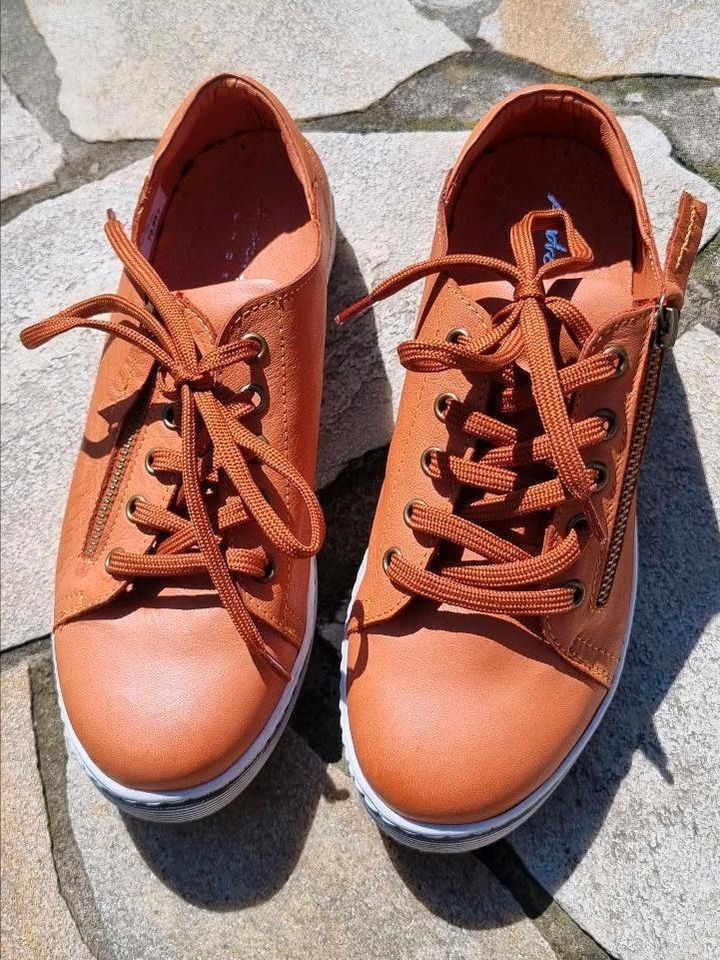 Andrea Conti Esgano Sneaker Größe 37 NEU echt Leder orange in Hoppegarten