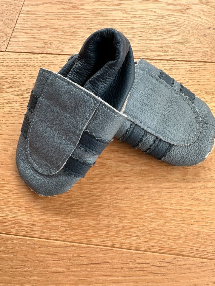 Krabbelschuhe blau 19/20 in Wallenhorst