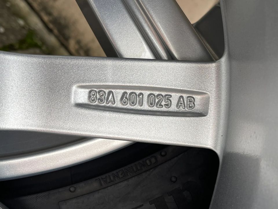 Audi RS Q3 F3 Winterkompletträder 225/50 R19 DOT3420/7 mm in Frankfurt am Main