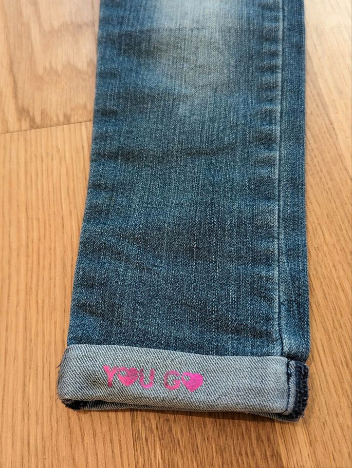 Guess Jeans Gr 98/104 in Ottobrunn