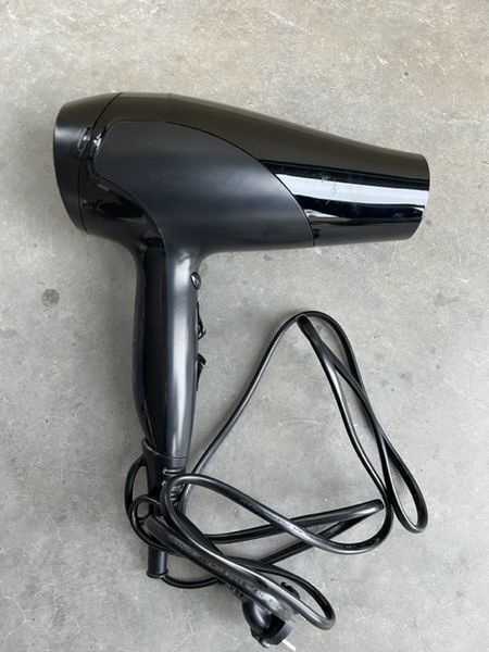 Remington Haartrockner Ionen (2200W, Ionenpflege-Keramik-Ring: sc in Körle