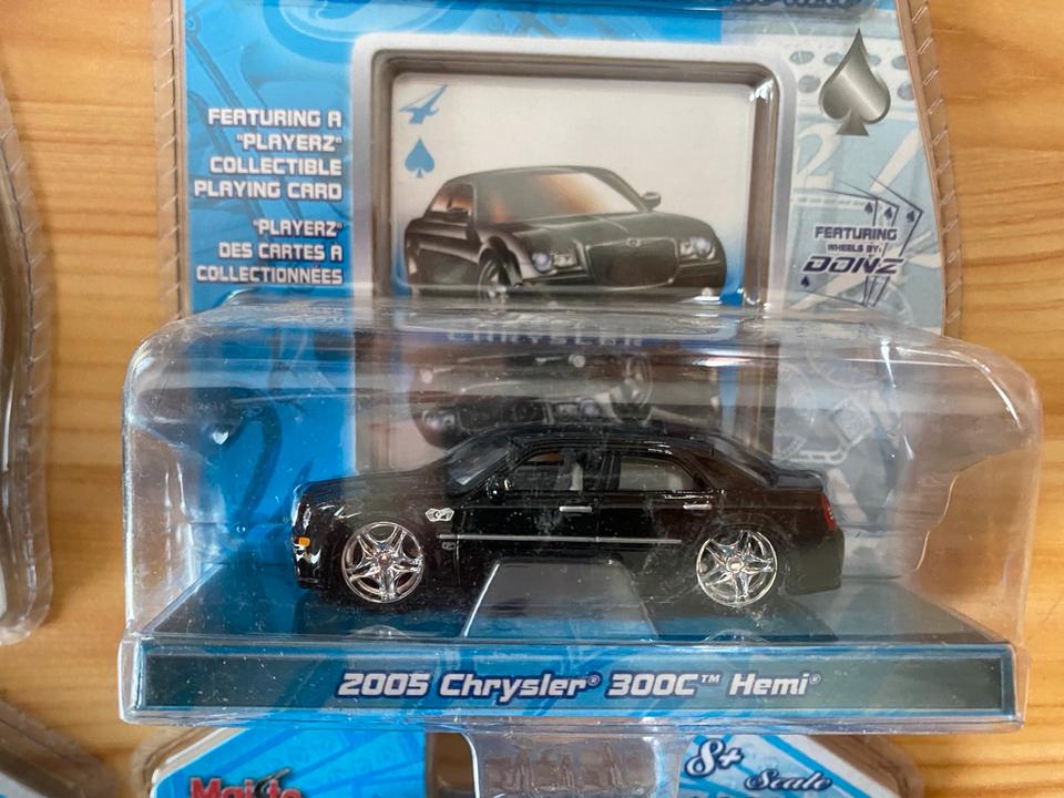 Mercedes Lamborghini Hummer Chrysler Modellautos Maßstab 1:64 in Köthen (Anhalt)