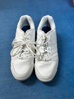 Tennis Hallenschuhe Größe 42 Kreis Pinneberg - Klein Offenseth-Sparrieshoop Vorschau