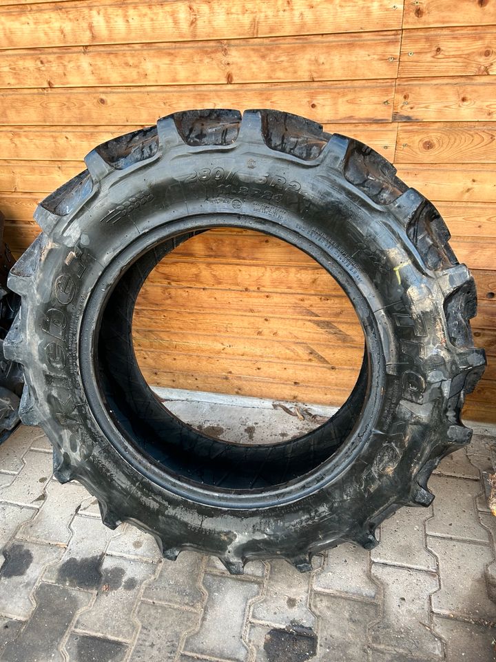 Reifen Kleber 280/85R24 in Osthofen