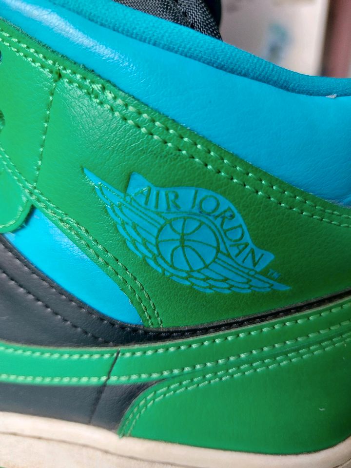 Nike Air Jordan 1 high, sneakers Gr. 40 (8.5), blau grün schwarz in Hamburg