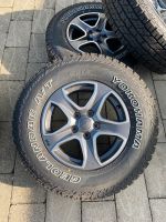 4 Reifen u 5 Original Jeep / SUV Felgen neuwertig 245/75R17 Baden-Württemberg - Laupheim Vorschau