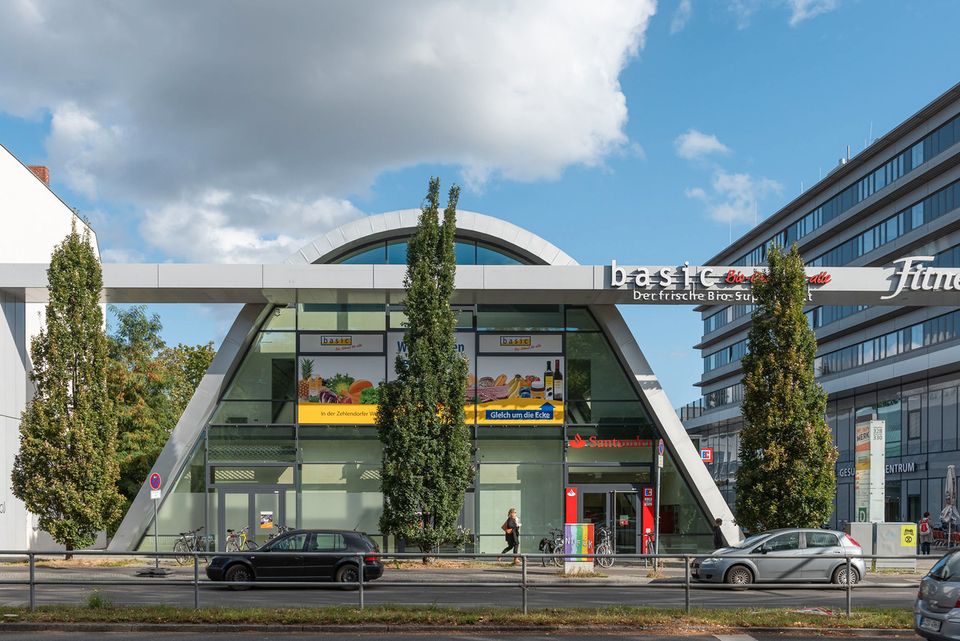 Vermietete 4-Zimmerwohnung: Energieeffizienzklasse B, Balkon & Carport in Berlin