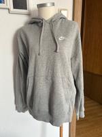 Nike Hoodie Pullover grau weiß Größe S Hessen - Aßlar Vorschau