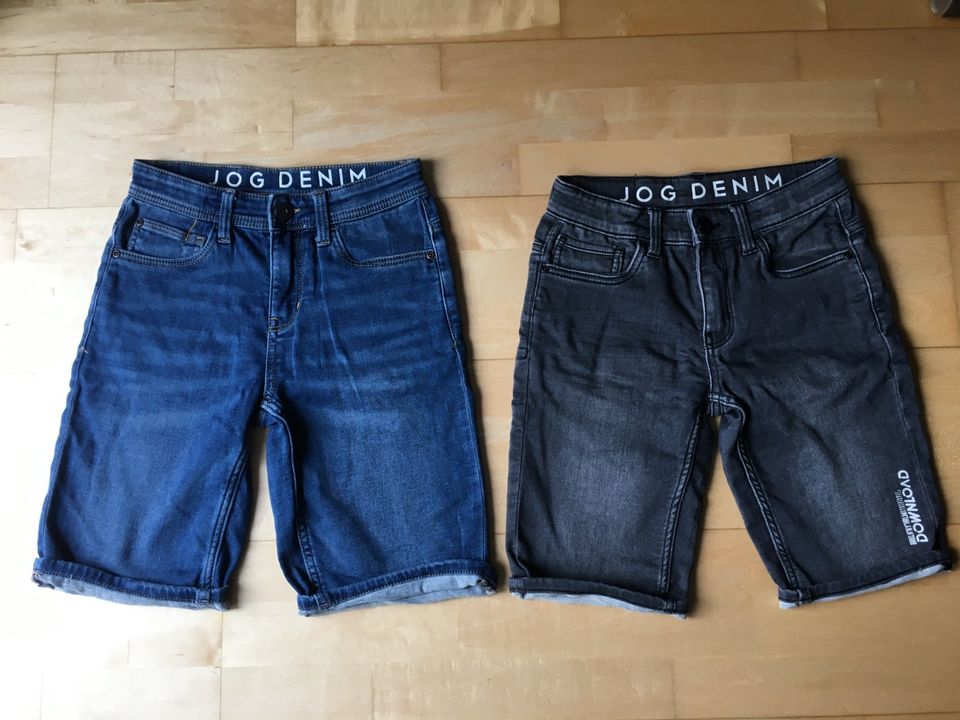Jeans-Shorts Jog Denim Slim Fit C&A 146 in Frankfurt am Main