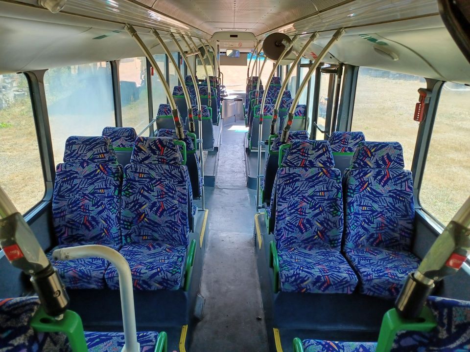 Bus Schulbus Überlandbus Linienbus in Lüderitz