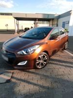 Hyundai i30 1.6 Diesel Premium Vollausstattung. Top Zustand Hessen - Rüsselsheim Vorschau