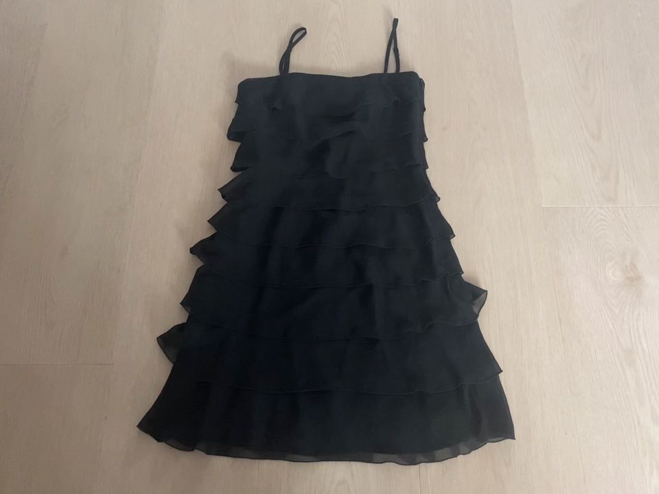 Vera Mont Abendkleid Ballkleid elegantes Kleid Gr. 34 neuwertig in Ingolstadt